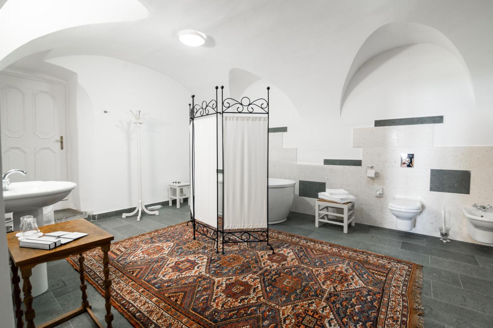 Grad Strmol Villa Cerklje na Gorenjskem Exterior foto